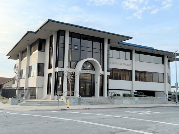 450 Lincoln Ave, Salinas, CA. New Sayler Legal offices in the Central Coast of California.